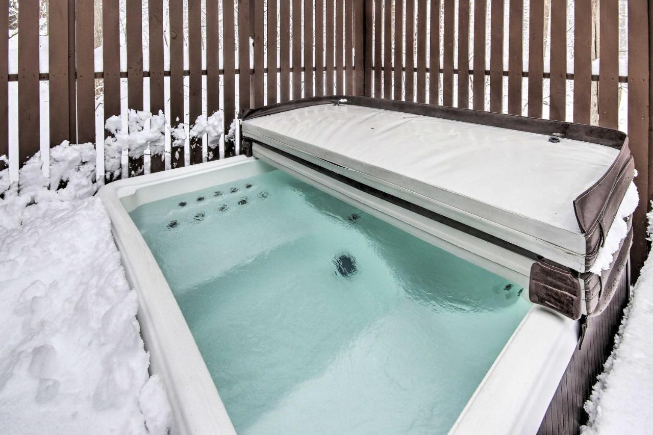 Modern Mountain Retreat With Deck And Hot Tub! Villa Chester Gap Exterior foto